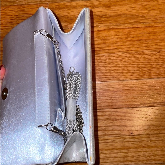 Silver clutch purse - Picture 2 of 2